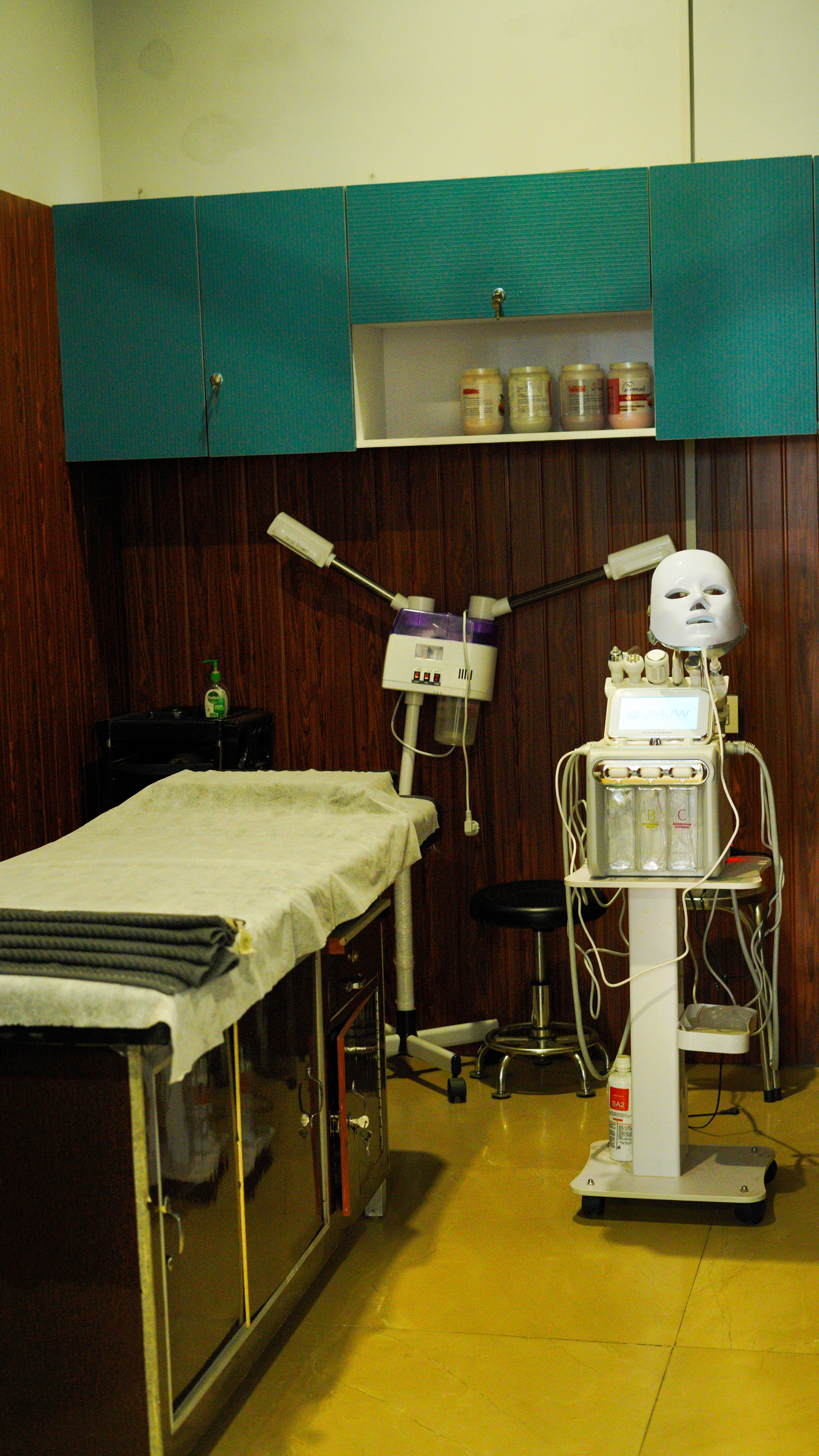 Luxury Facial & Skin Care Room